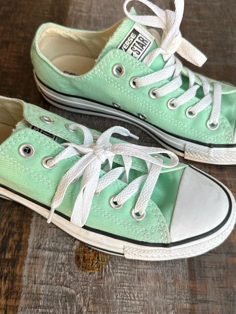 Converse classic low